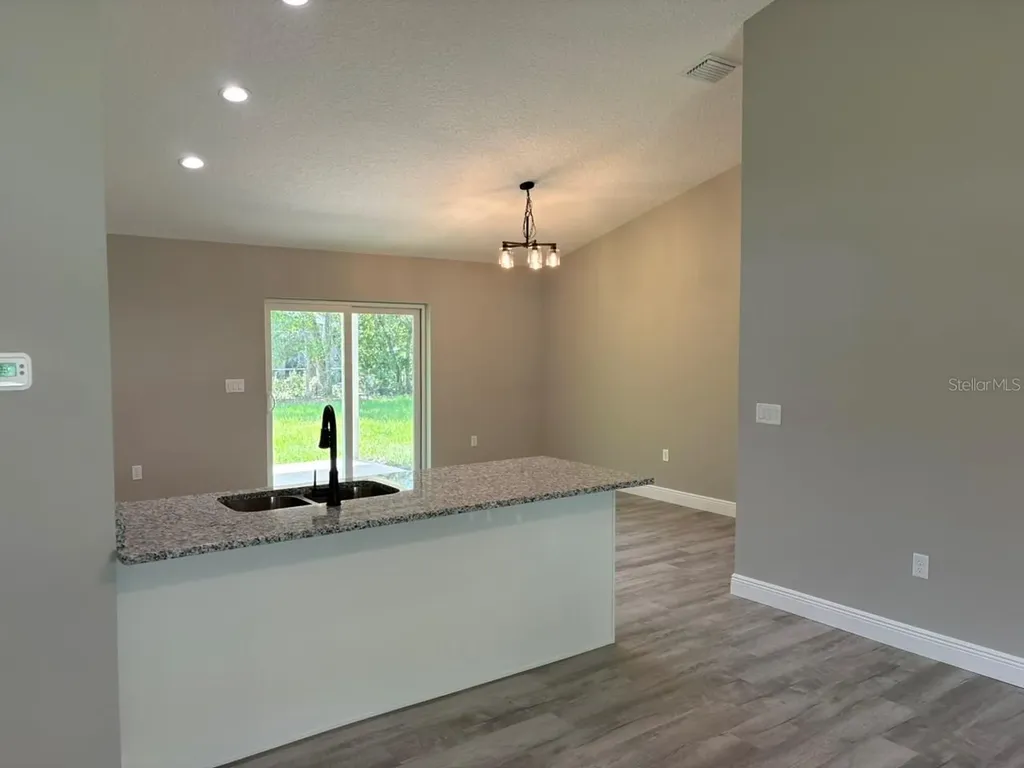 8468 N Empire Avenue Dunnellon FL 34433