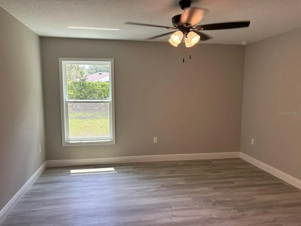 8468 N Empire Avenue Dunnellon FL 34433