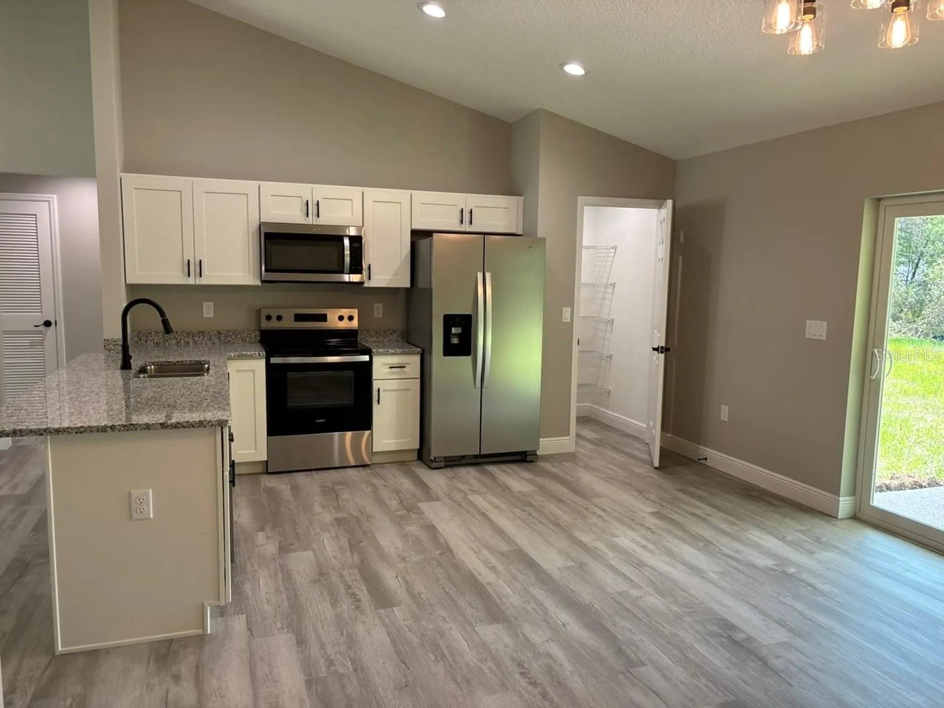 8468 N Empire Avenue Dunnellon FL 34433