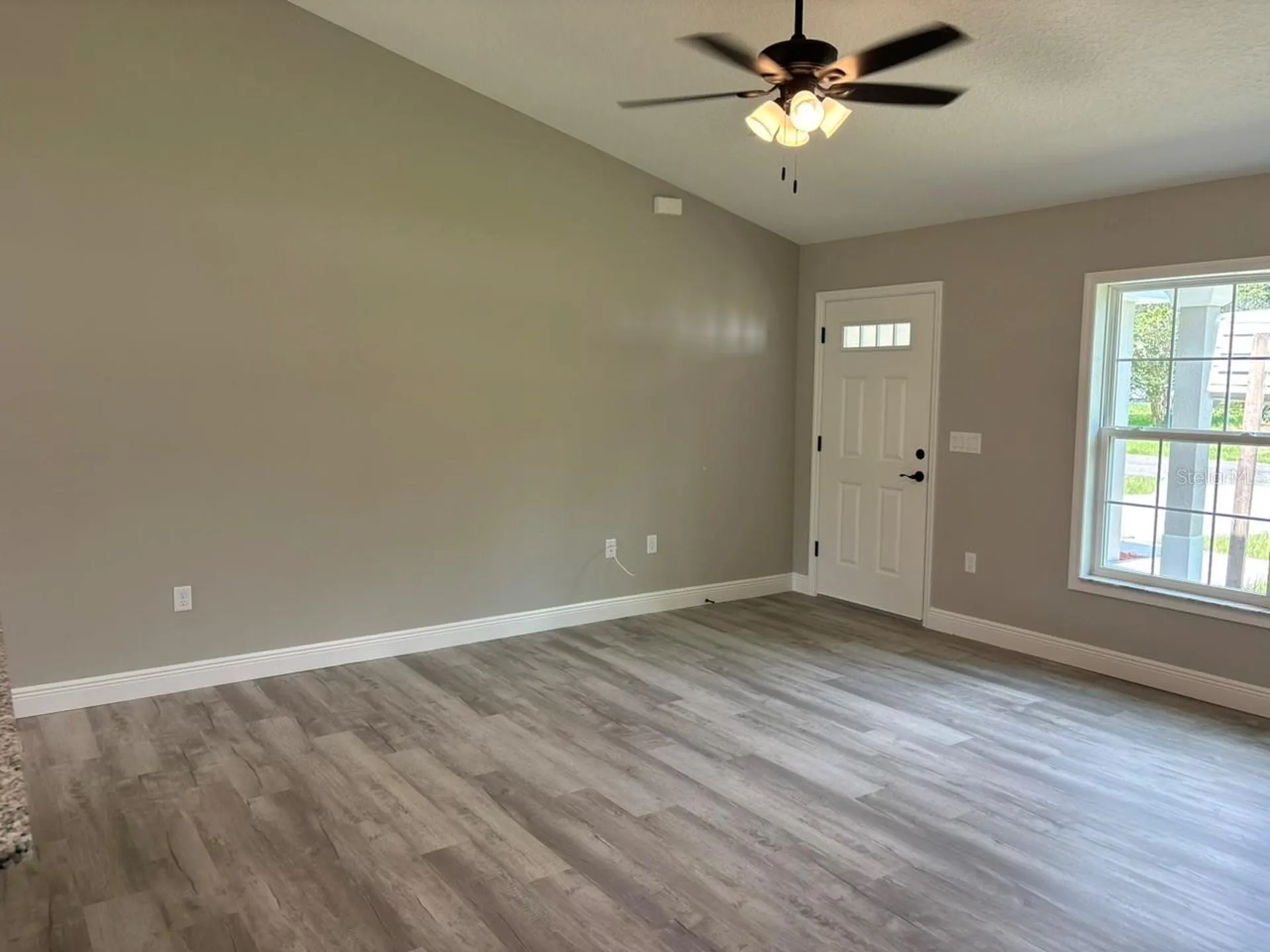 8468 N Empire Avenue Dunnellon FL 34433