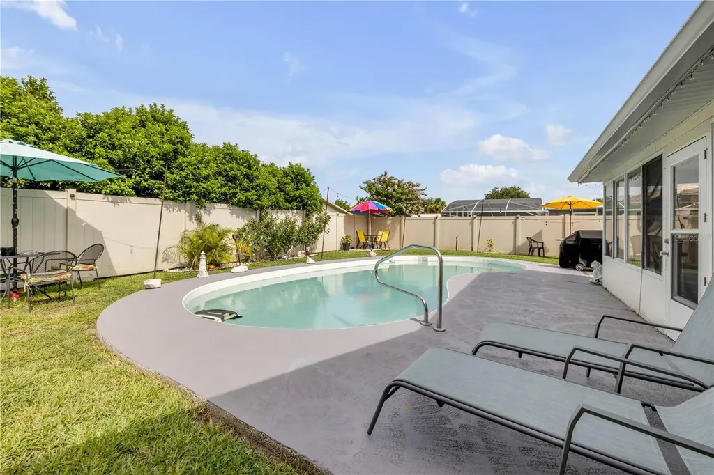 2952 Carriage Drive South Daytona FL 32119