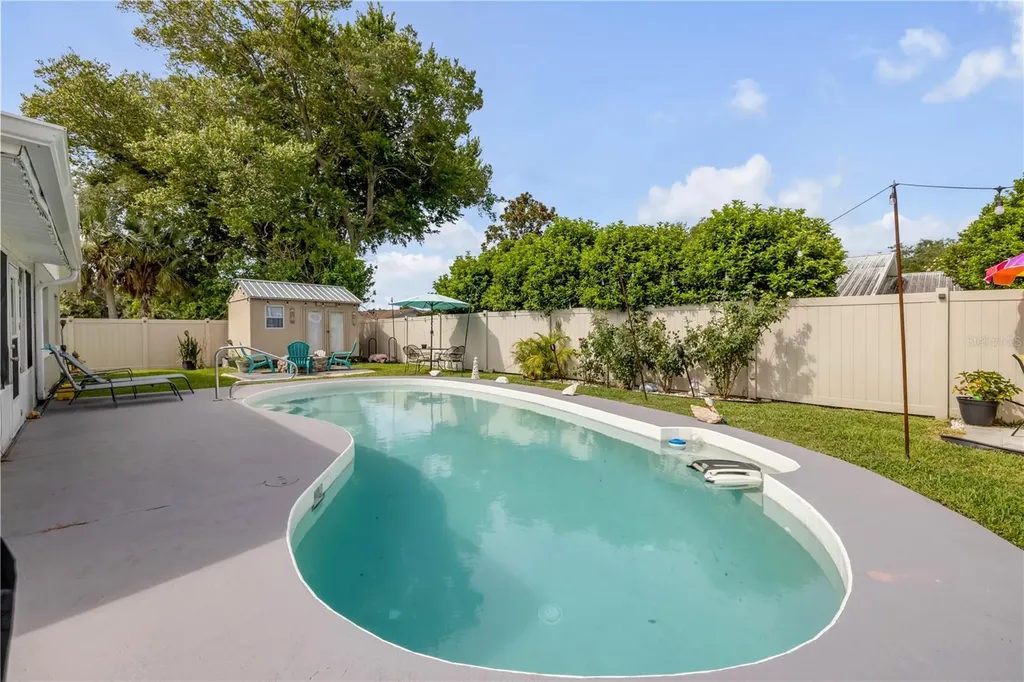 2952 Carriage Drive South Daytona FL 32119