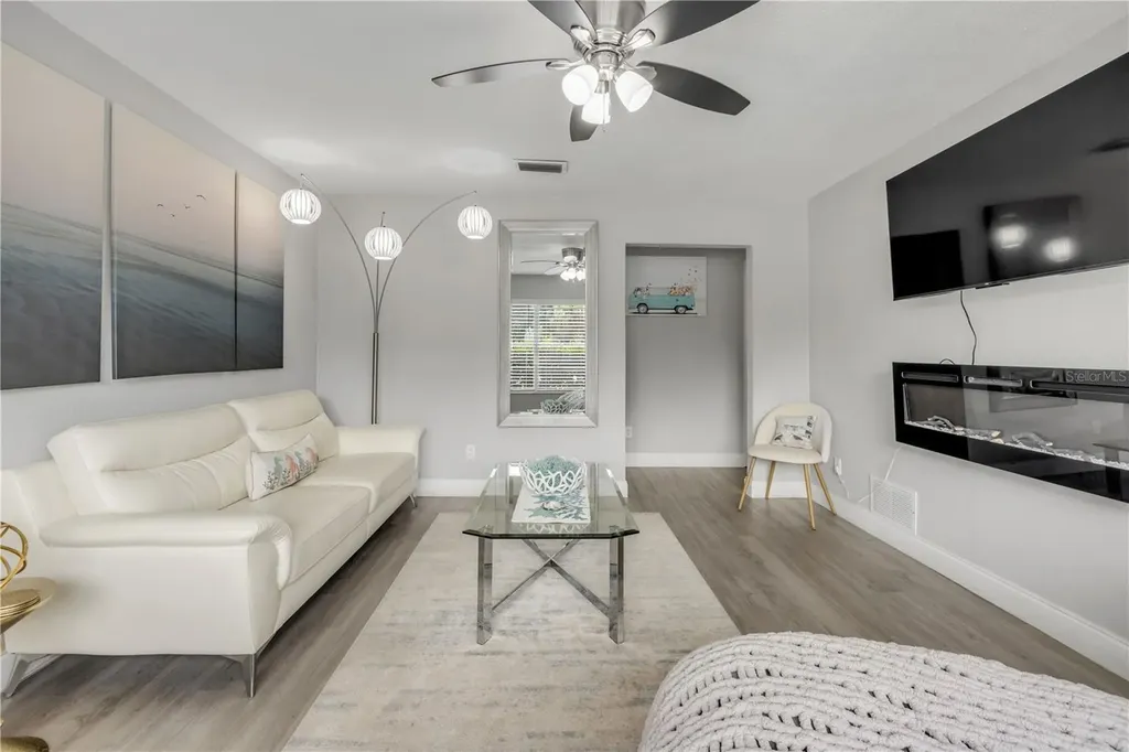 2952 Carriage Drive South Daytona FL 32119