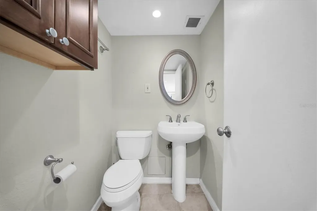 7200 Sunshine Skyway Ln S St Petersburg FL 33711