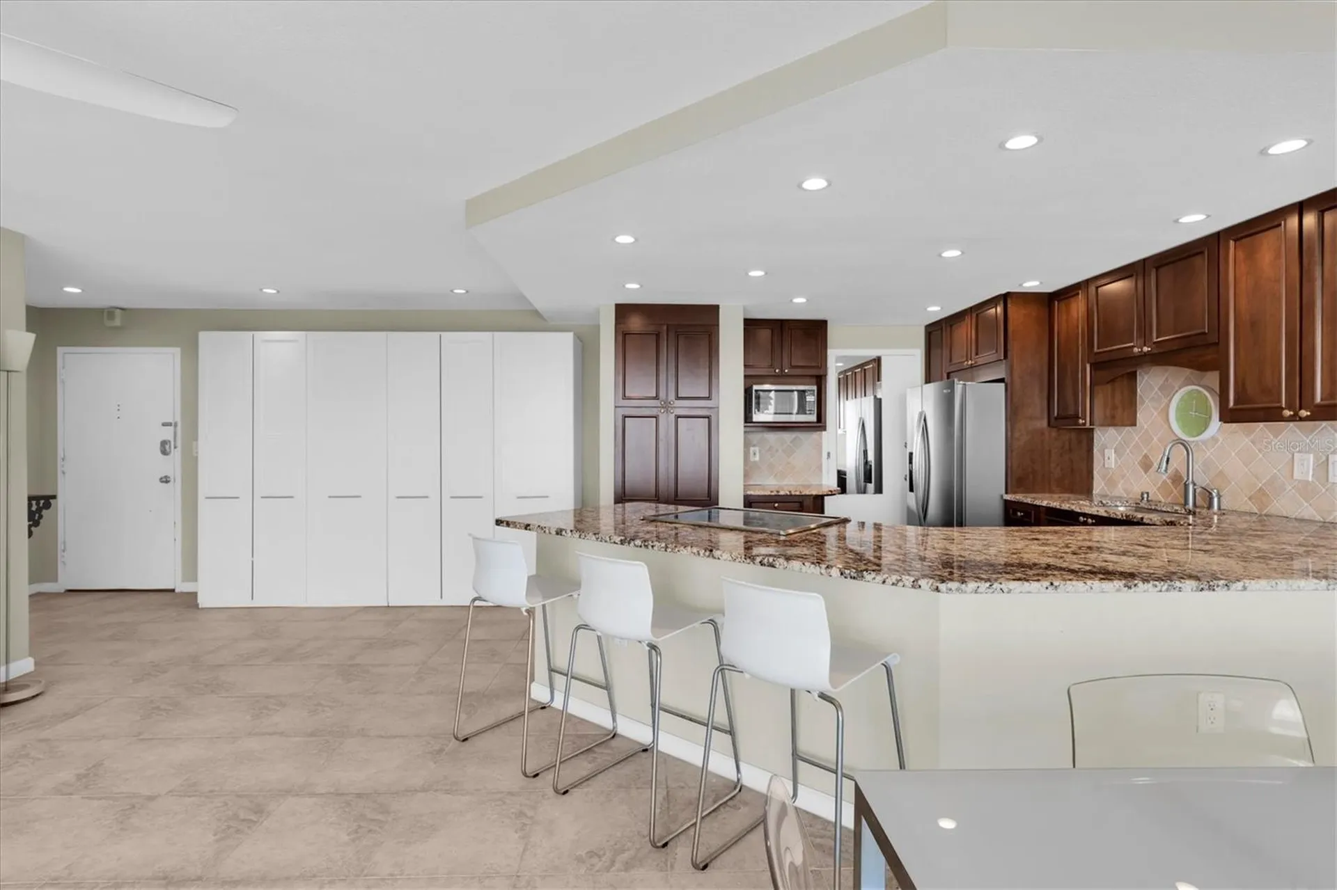 7200 Sunshine Skyway Ln S St Petersburg FL 33711
