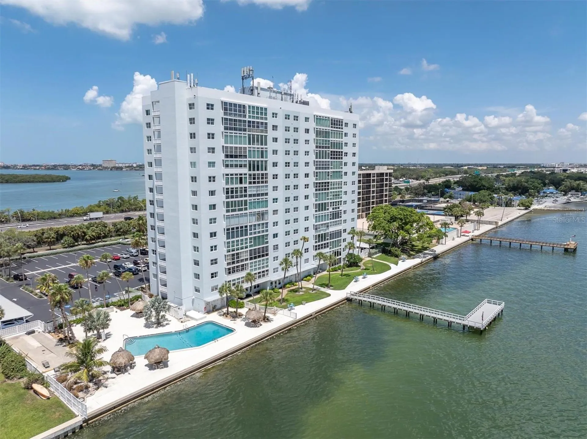 7200 Sunshine Skyway Ln S St Petersburg FL 33711