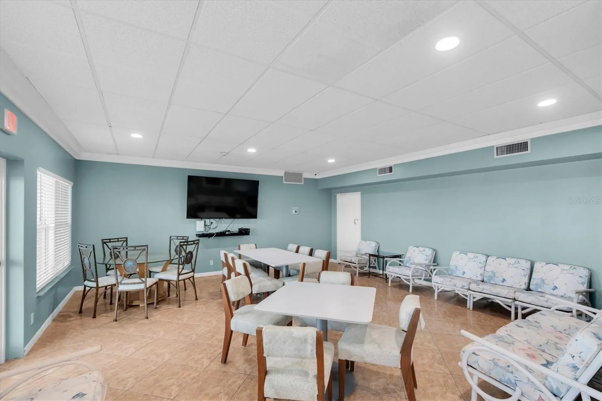 7200 Sunshine Skyway Ln S St Petersburg FL 33711