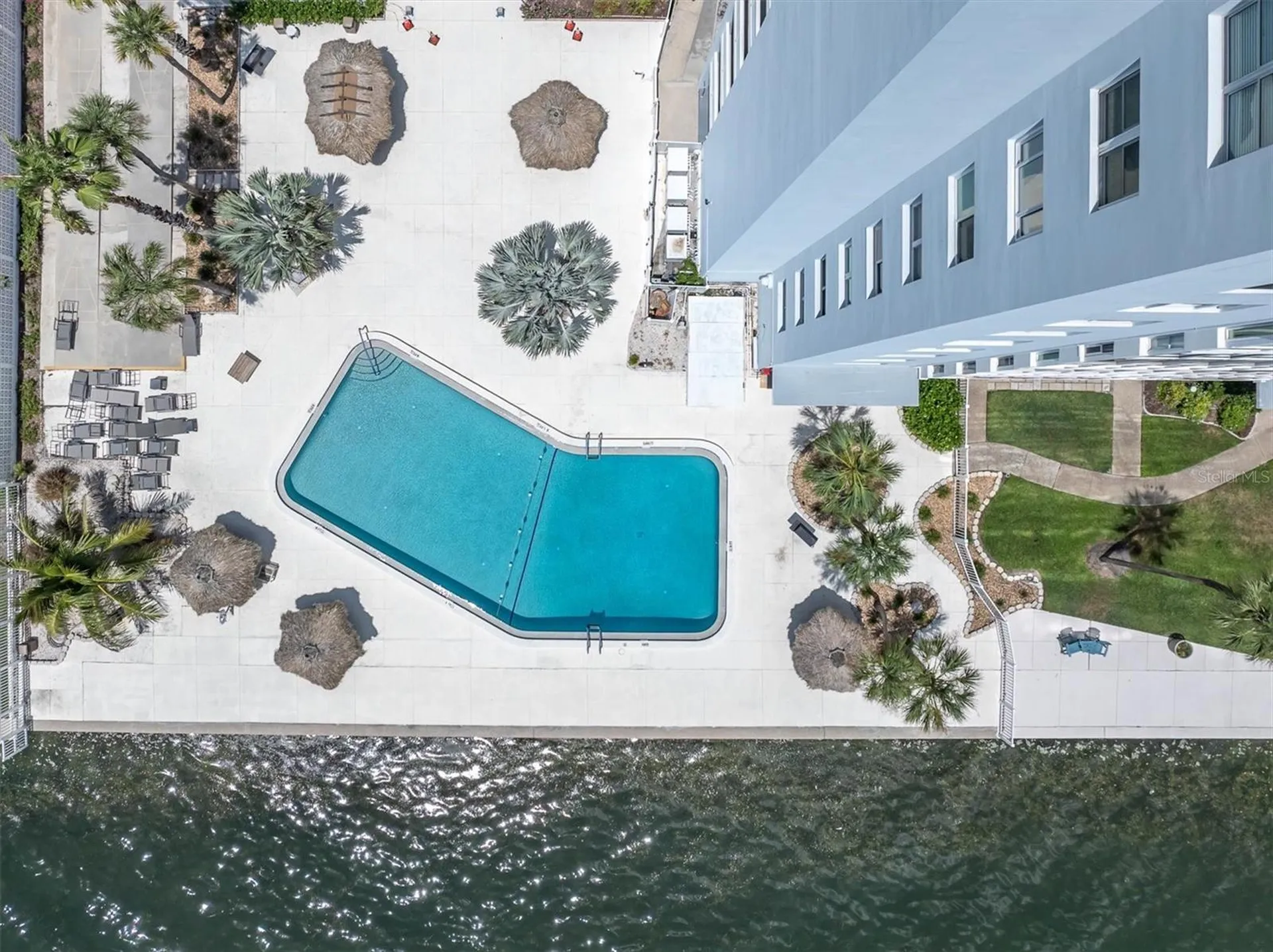 7200 Sunshine Skyway Ln S St Petersburg FL 33711
