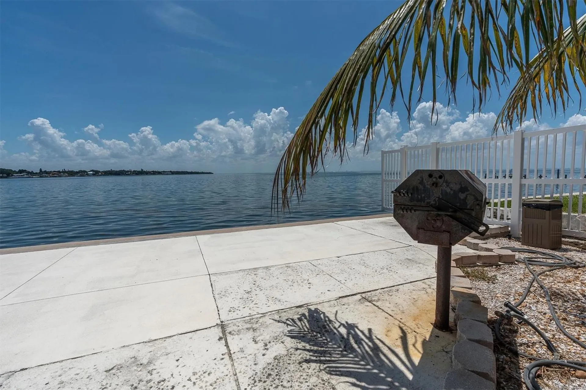 7200 Sunshine Skyway Ln S St Petersburg FL 33711