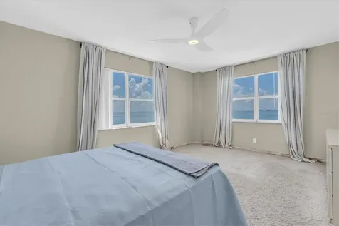 7200 Sunshine Skyway Ln S St Petersburg FL 33711