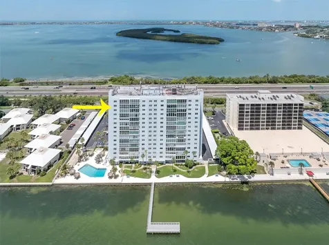 7200 Sunshine Skyway Ln S St Petersburg FL 33711