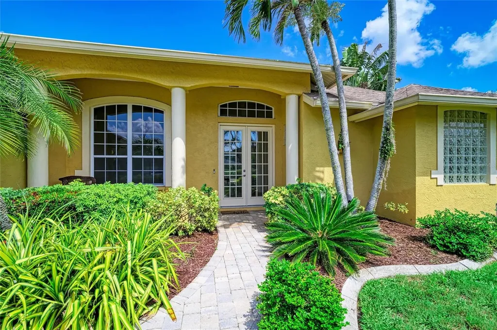 6401 Kylie Creek Way Sarasota FL 34240
