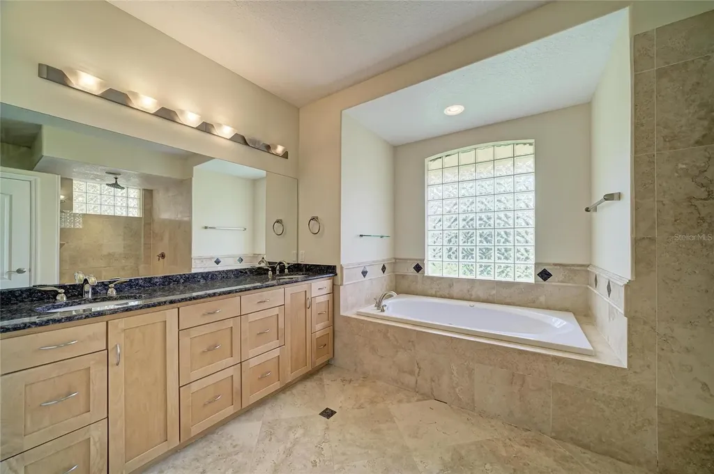 6401 Kylie Creek Way Sarasota FL 34240