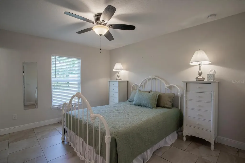 1202 S Dewey Street Eustis FL 32726