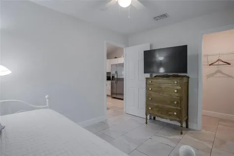 1202 S Dewey Street Eustis FL 32726