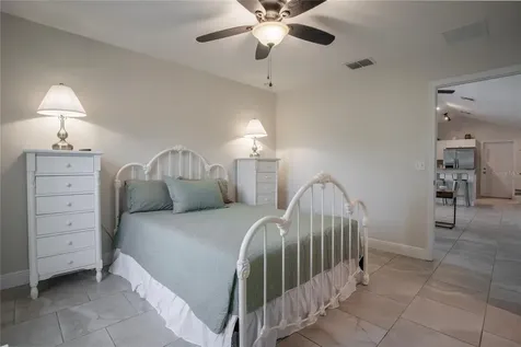1202 S Dewey Street Eustis FL 32726