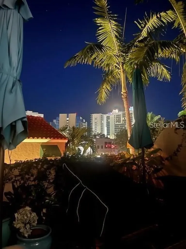 200 Cocoanut Avenue Sarasota FL 34236