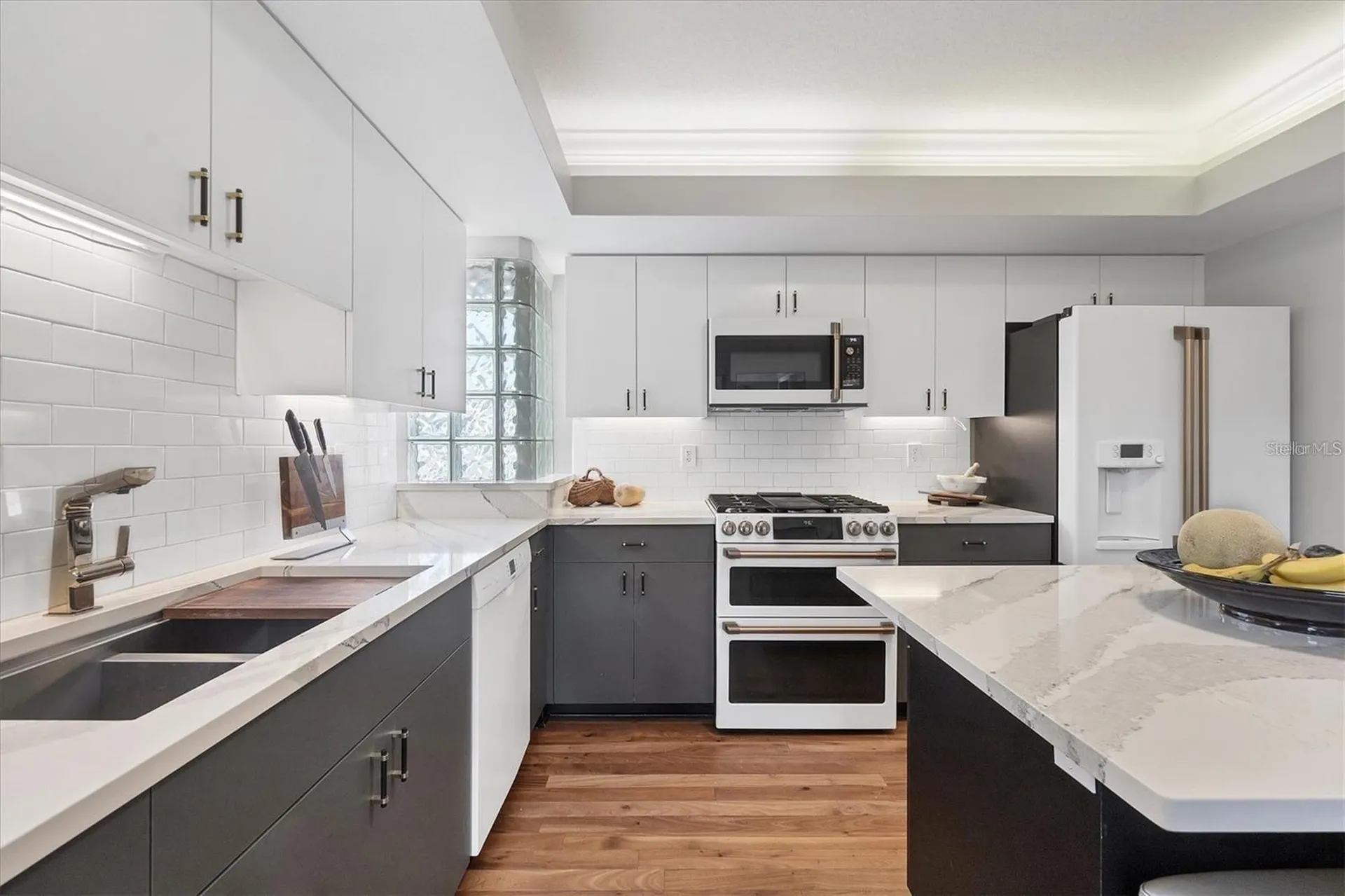 200 Cocoanut Avenue Sarasota FL 34236