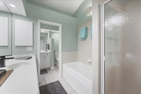 200 Cocoanut Avenue Sarasota FL 34236