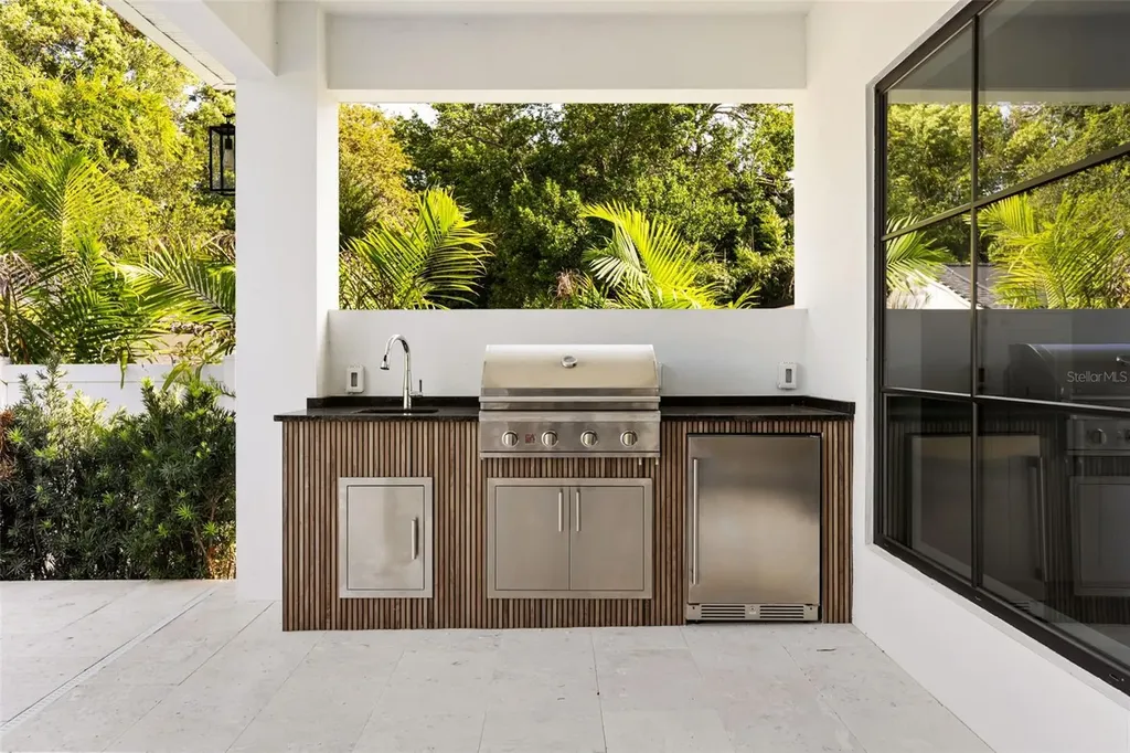 2422 Musselwhite Avenue Orlando FL 32804