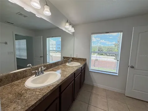10713 Savannah Landing Circle Orlando FL 32832