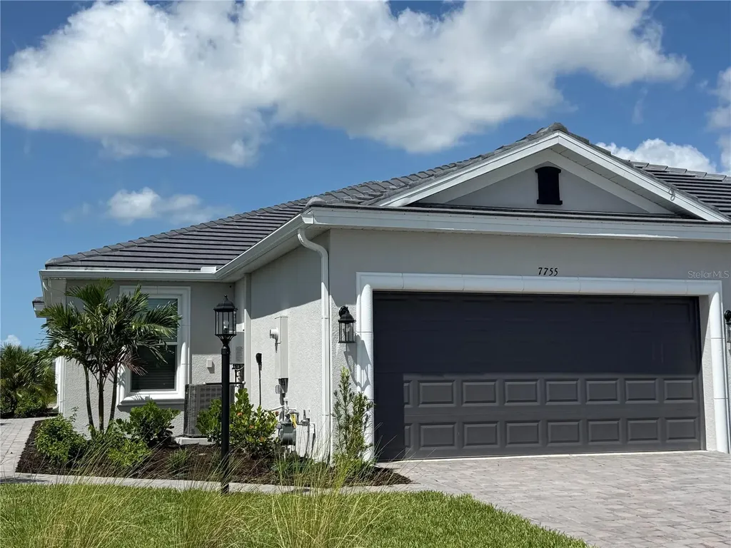 7755 Waning Moon Way Sarasota FL 34241
