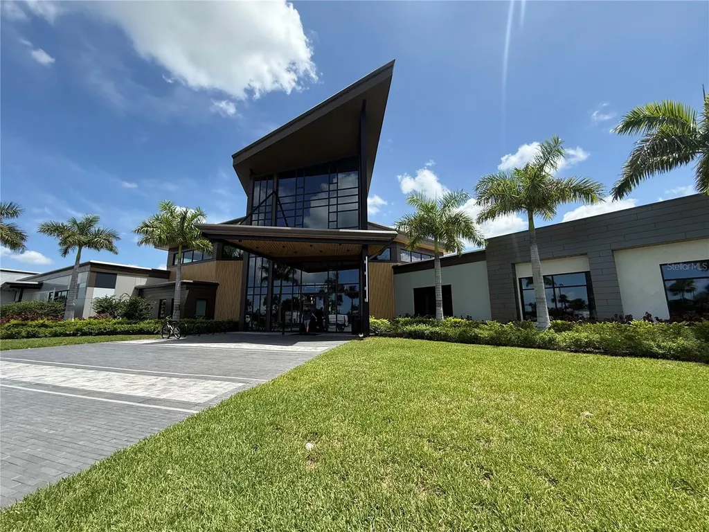 7755 Waning Moon Way Sarasota FL 34241