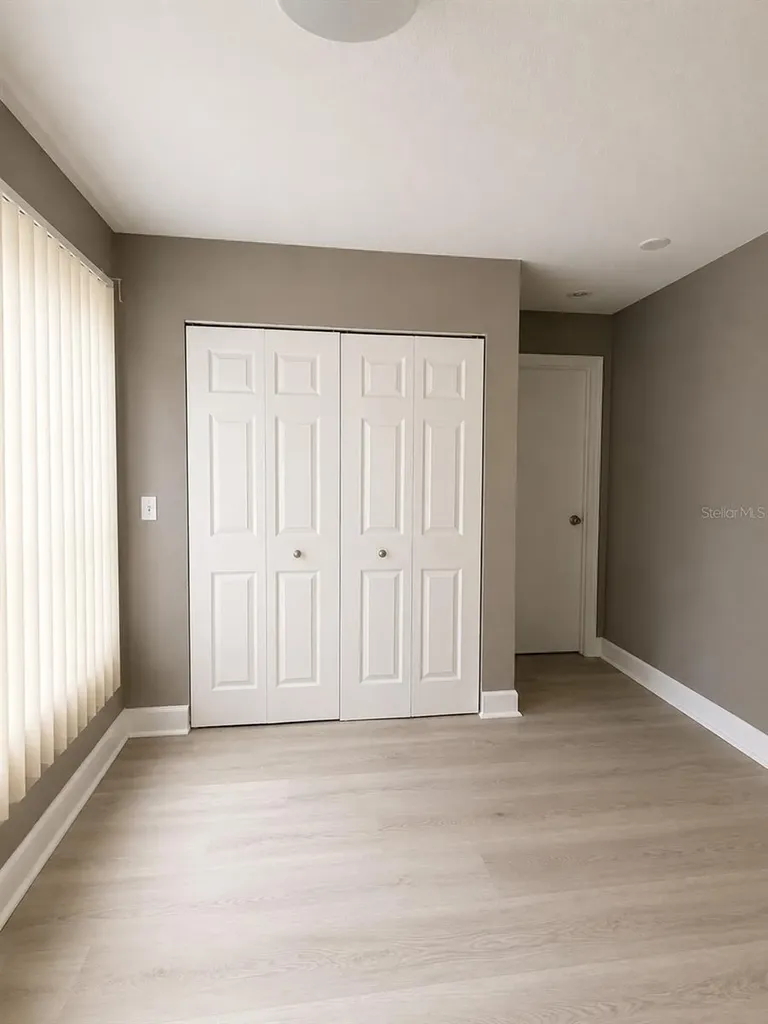 5124 Conroy Road Orlando FL 32811
