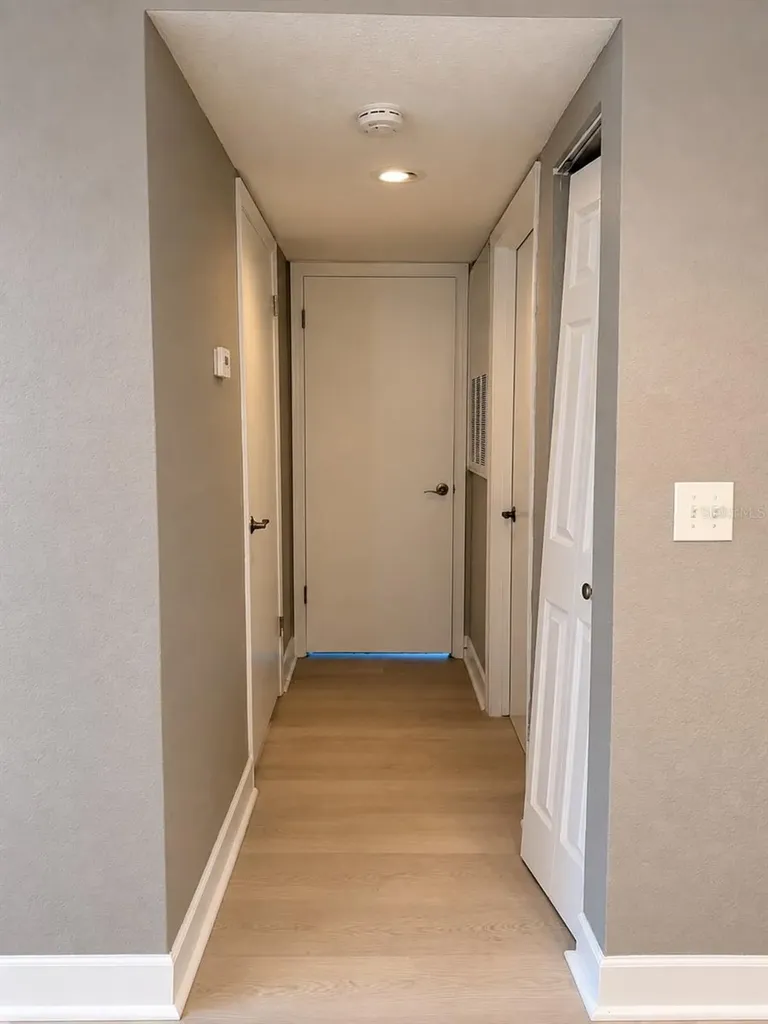 5124 Conroy Road Orlando FL 32811