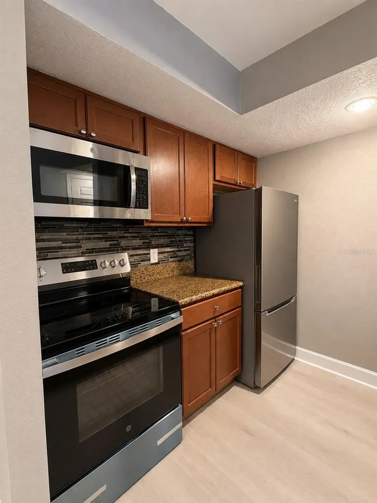 5124 Conroy Road Orlando FL 32811