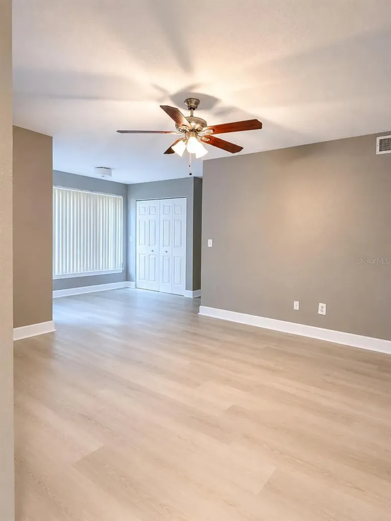 5124 Conroy Road Orlando FL 32811