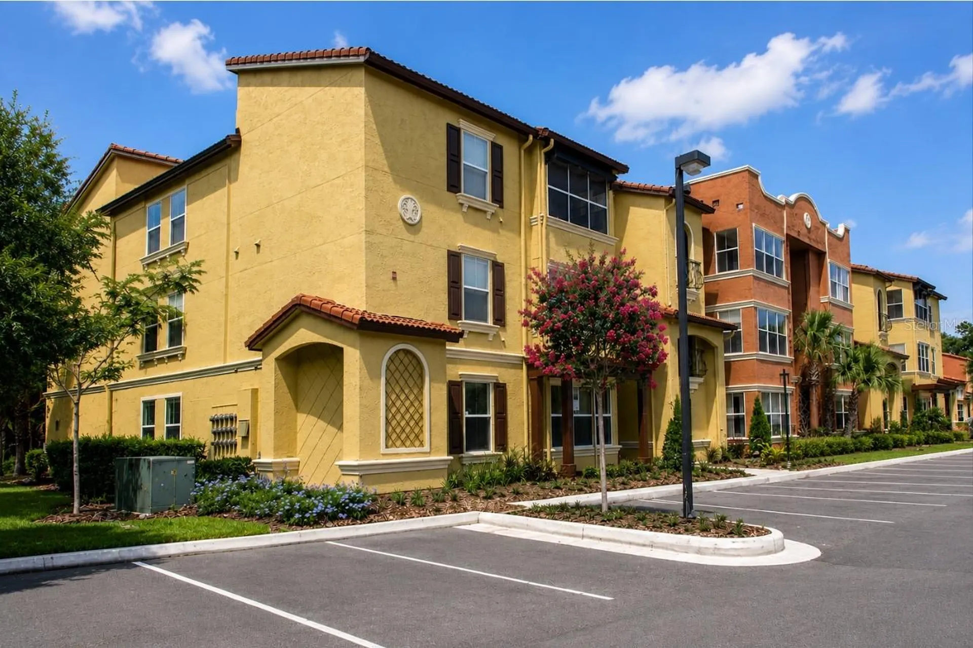 5124 Conroy Road Orlando FL 32811