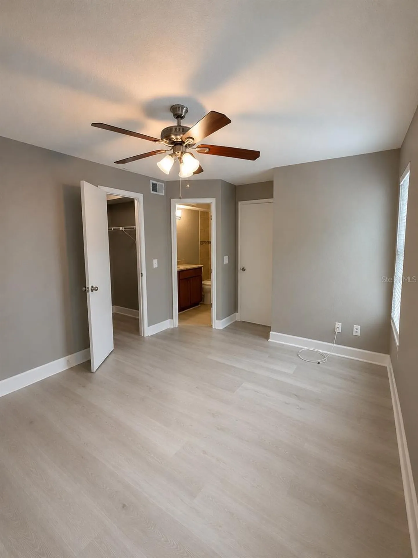 5124 Conroy Road Orlando FL 32811