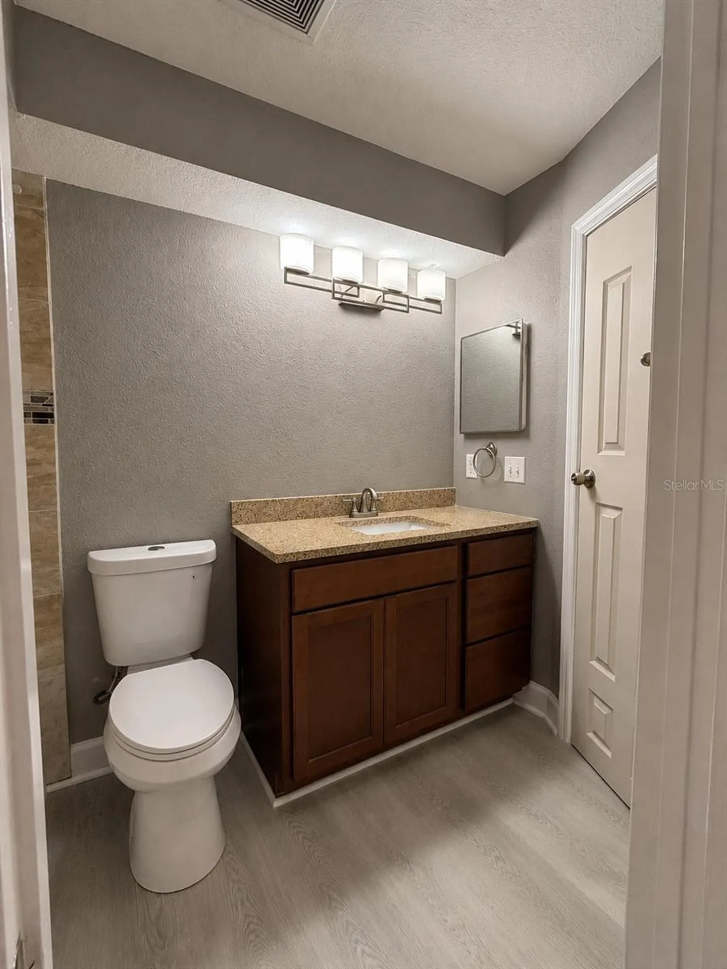 5124 Conroy Road Orlando FL 32811