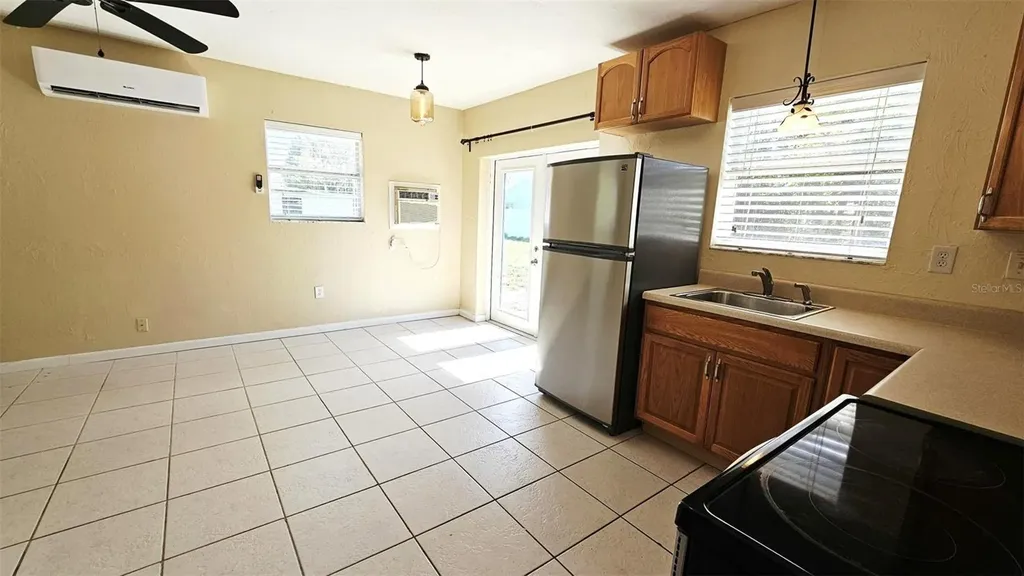 865 Palm Avenue Englewood FL 34223