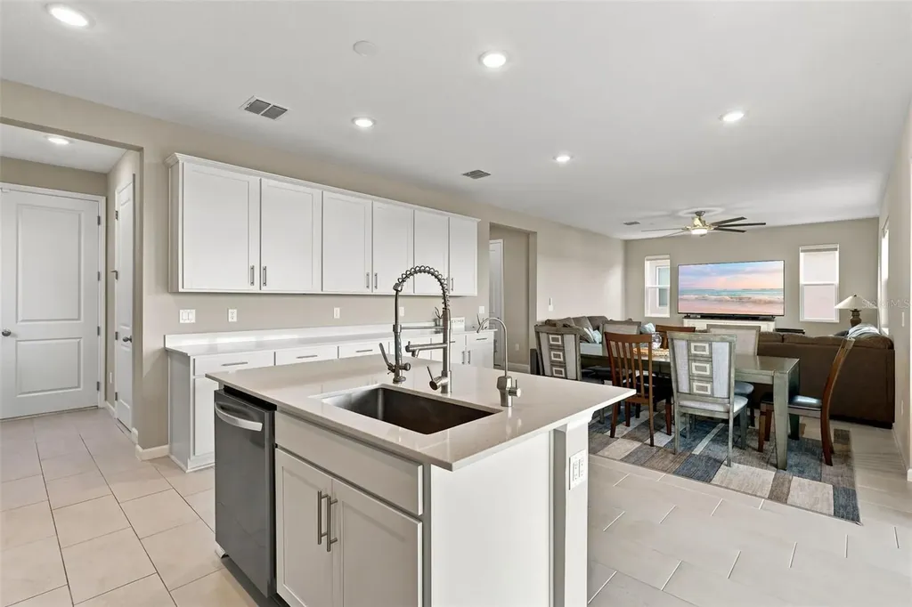 832 Griffon Avenue Lake Alfred FL 33850