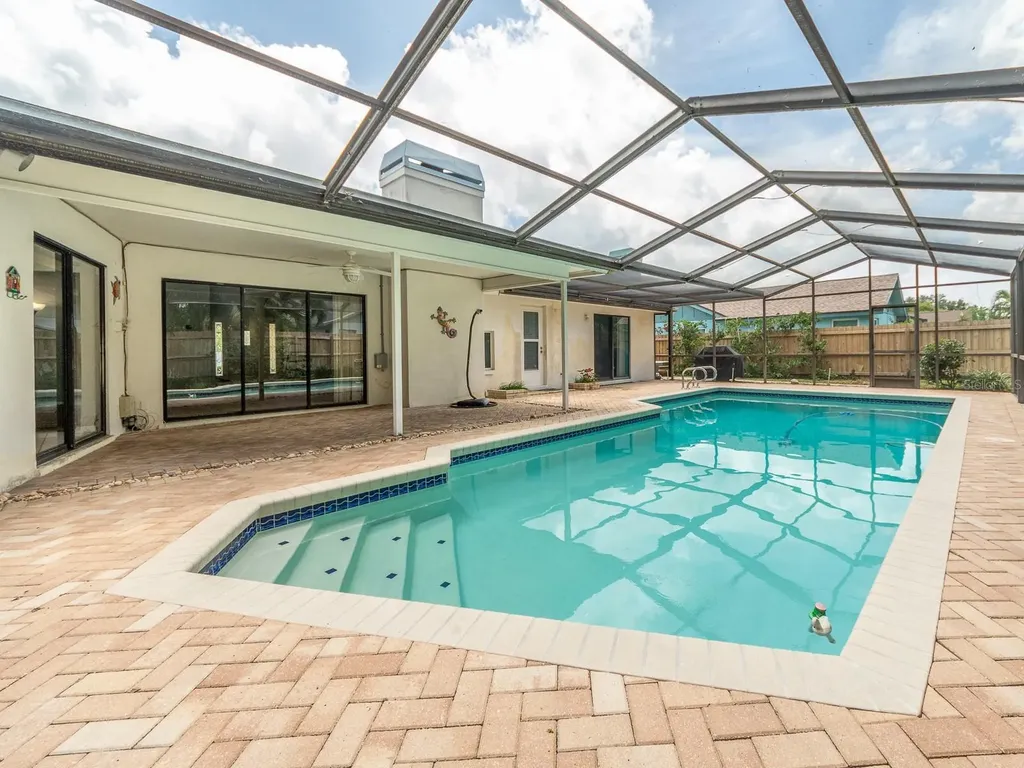 1612 Midnight Pass Way Clearwater FL 33765
