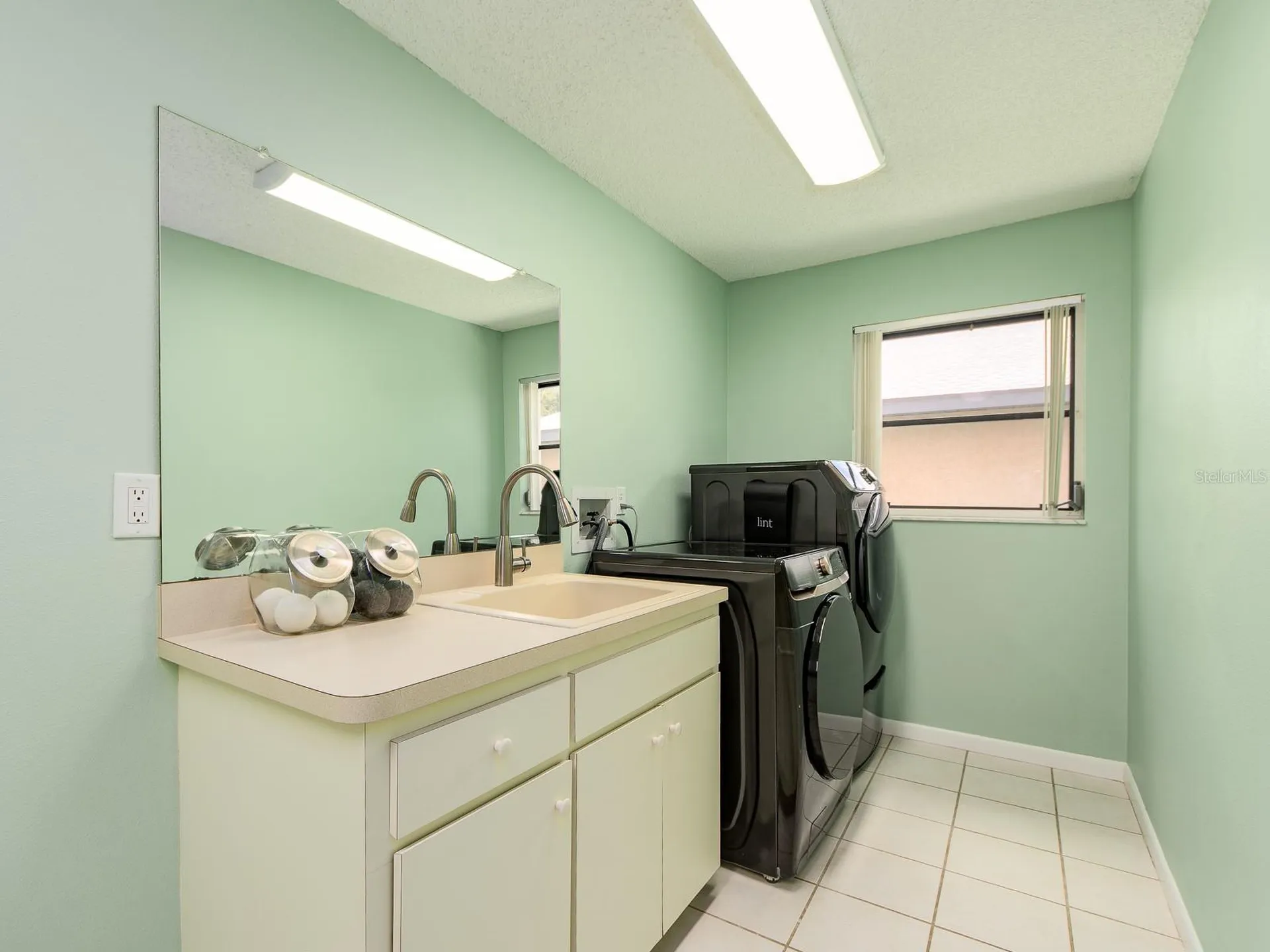1612 Midnight Pass Way Clearwater FL 33765