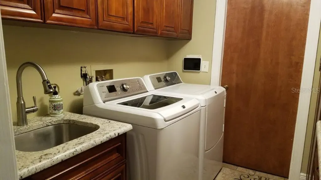 392 Lakeview Terrace Palm Harbor FL 34683