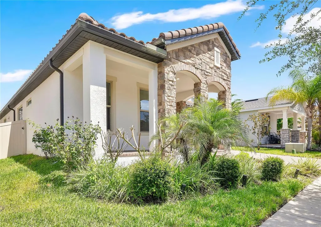 8318 Vivaro Isle Way Windermere FL 34786