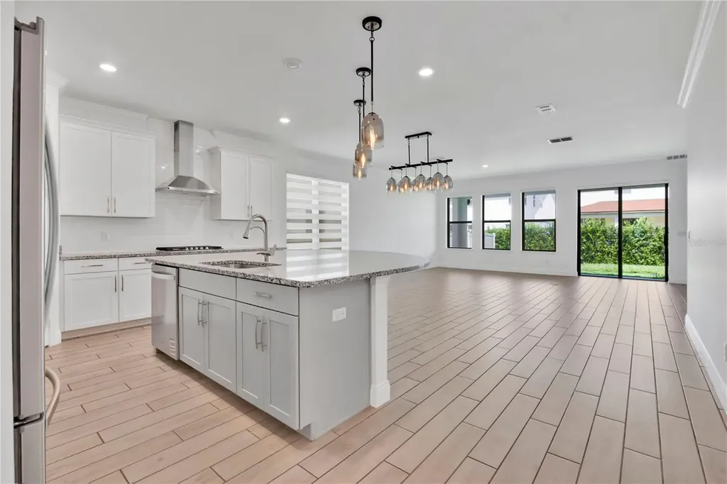 8318 Vivaro Isle Way Windermere FL 34786