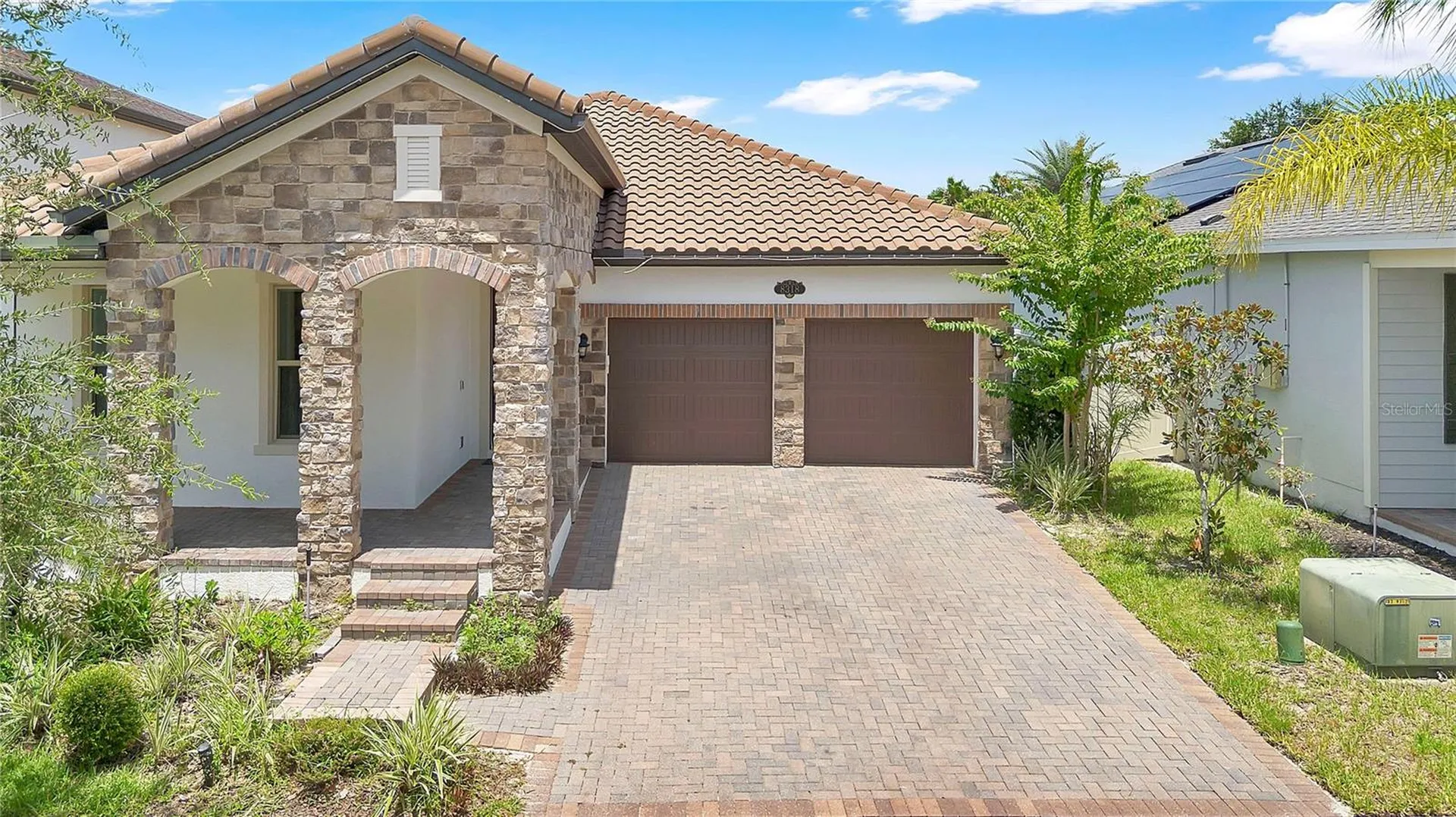 8318 Vivaro Isle Way Windermere FL 34786