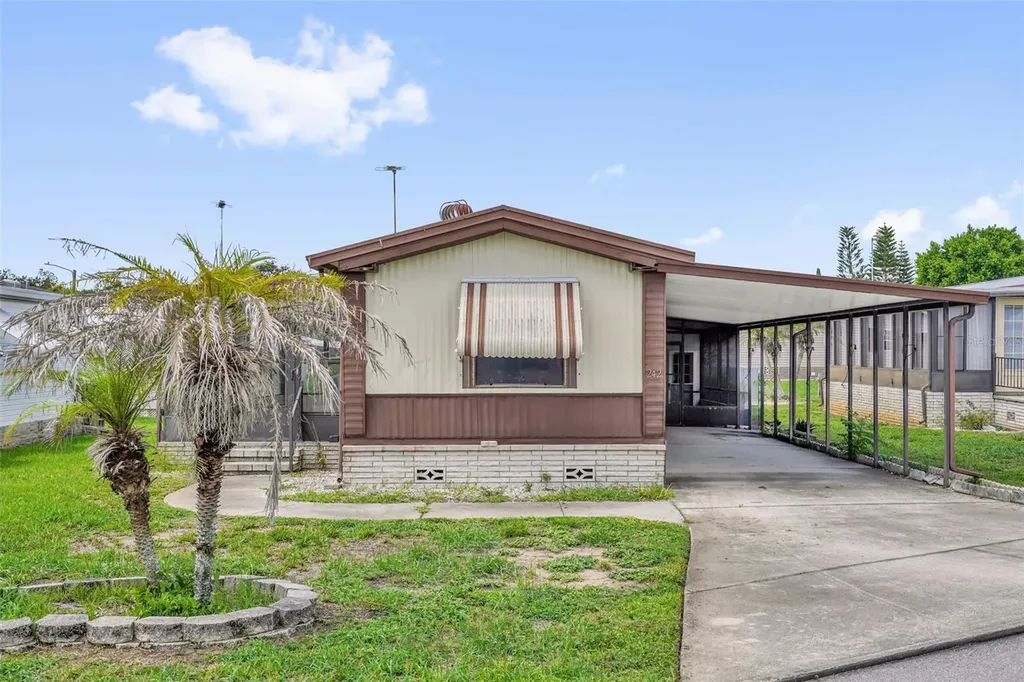 242 Candlewood Drive Lake Wales FL 33898