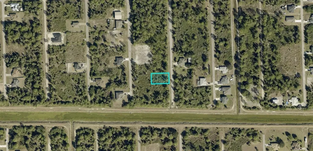 6005 Sally Avenue N Lehigh Acres FL 33971