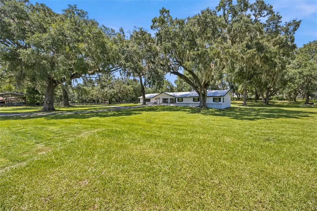 3875 SE 118th Lane Belleview FL 34420