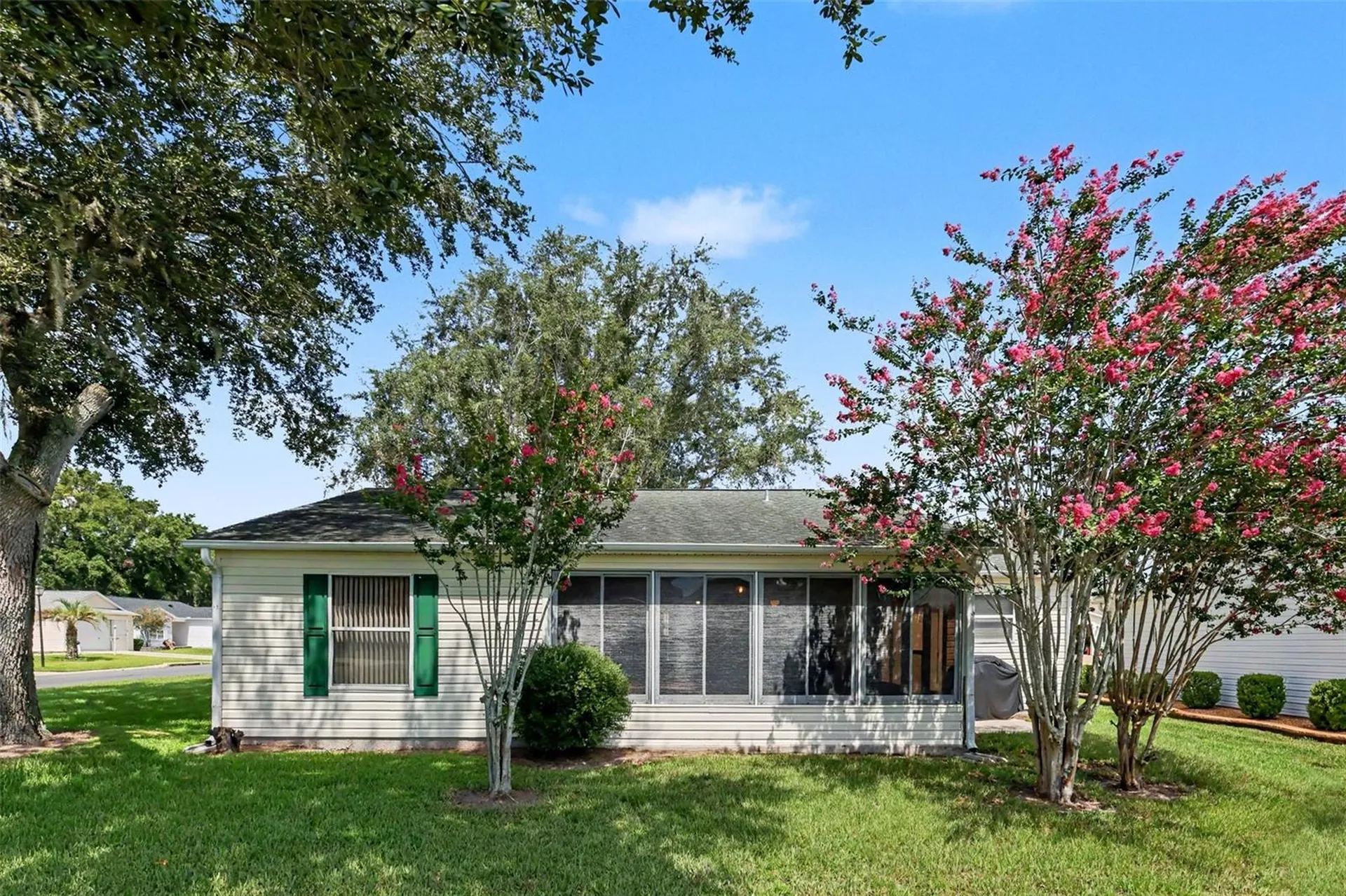 1501 Las Pacos Court The Villages FL 32162