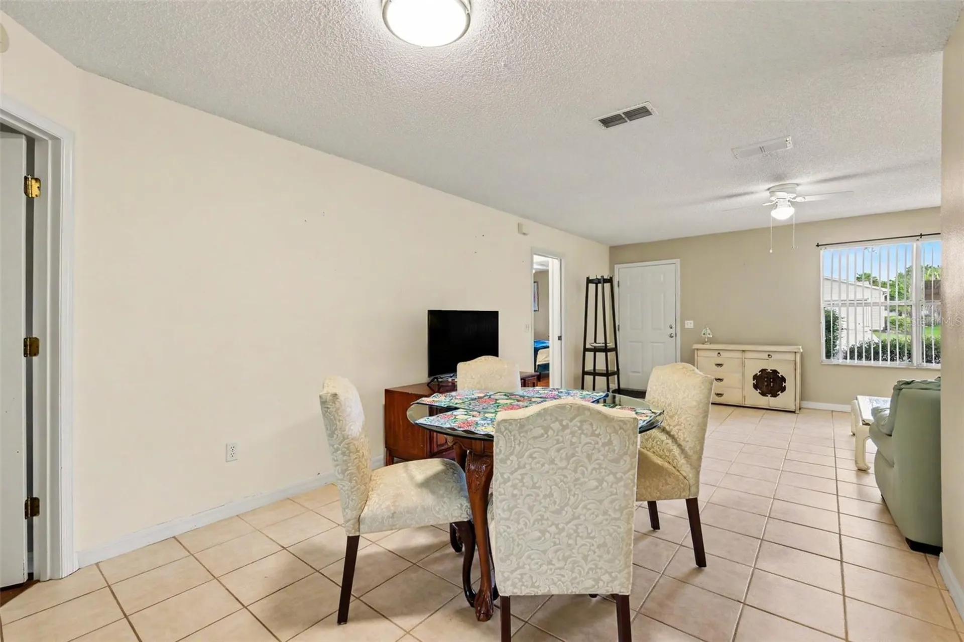 1501 Las Pacos Court The Villages FL 32162