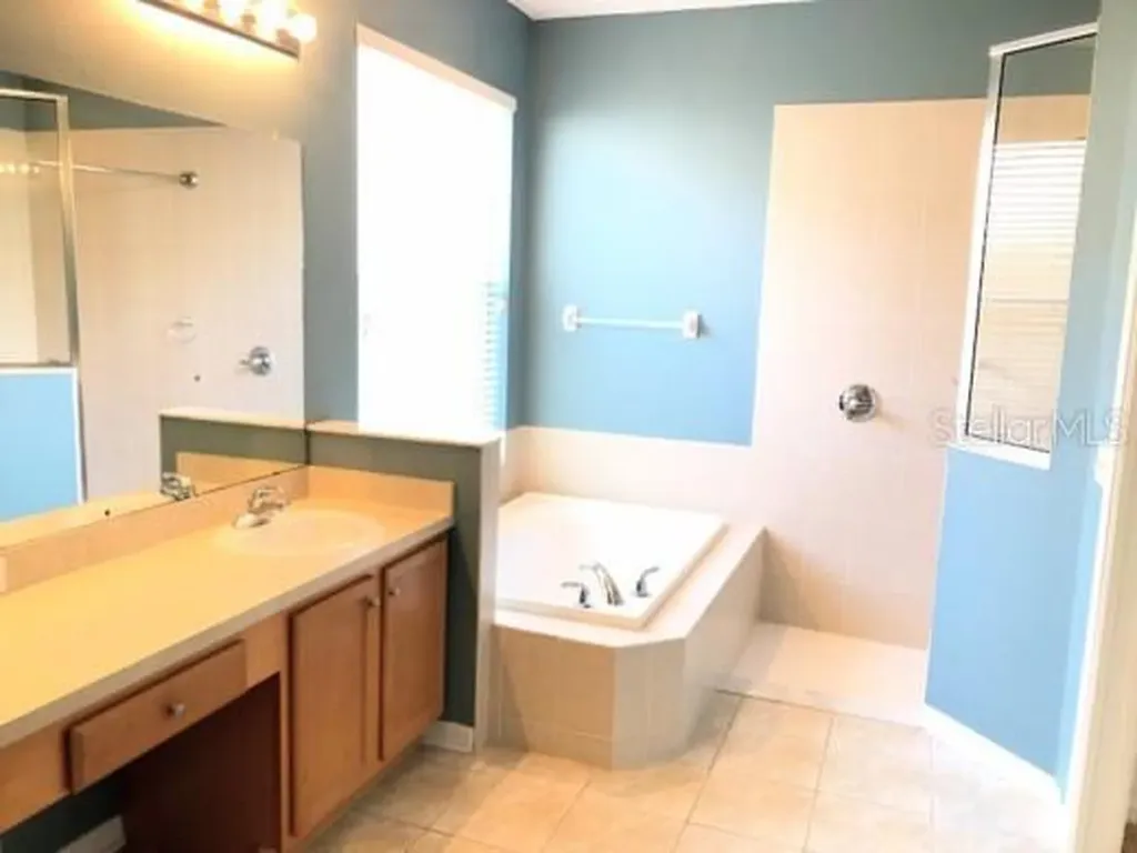 2520 Peekskill Road Valrico FL 33594