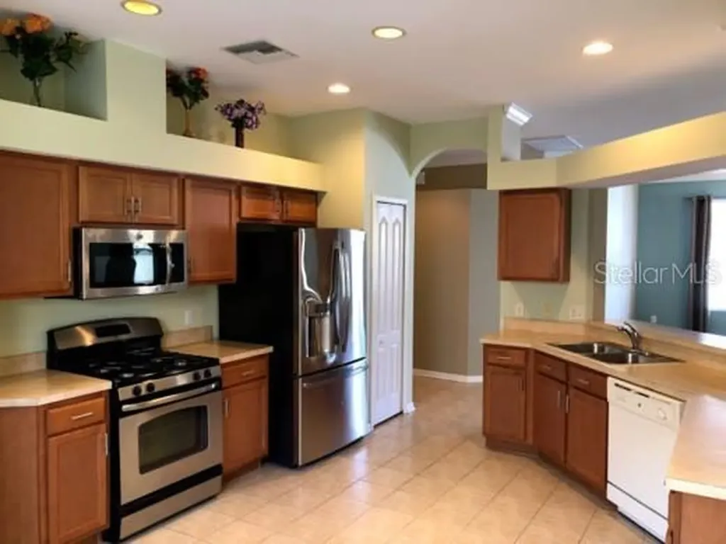 2520 Peekskill Road Valrico FL 33594