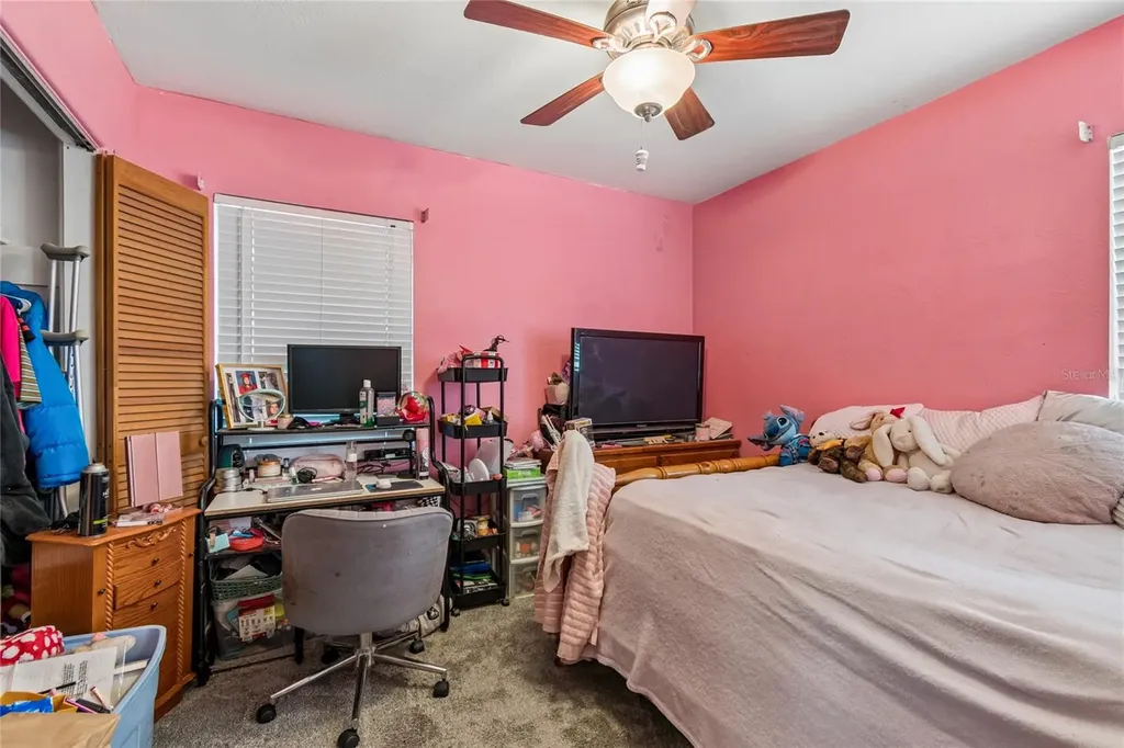 7846 12th Street N St Petersburg FL 33702